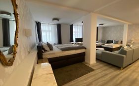 Hotel-Pension Adler Untertuerkheim